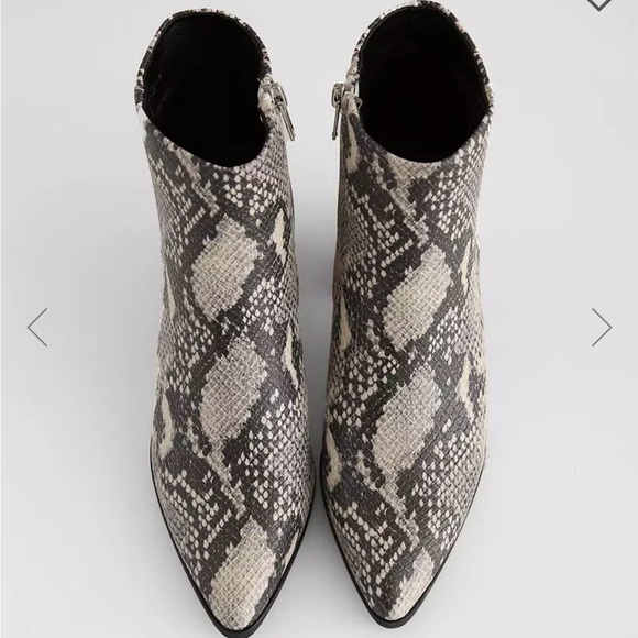 Madden Girl Snake Boots 6.5M - Picture 3 of 16